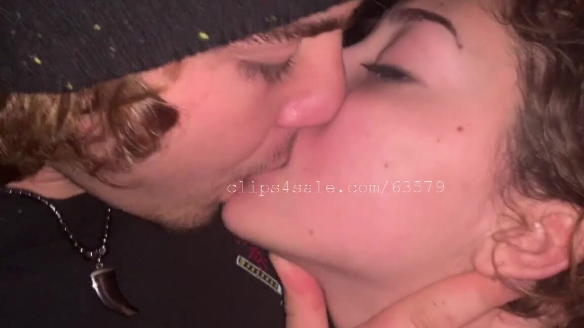 Kissingchannel Nicknamed Kissingchannel 03 28 2021 Onlyfans Video James And Sia