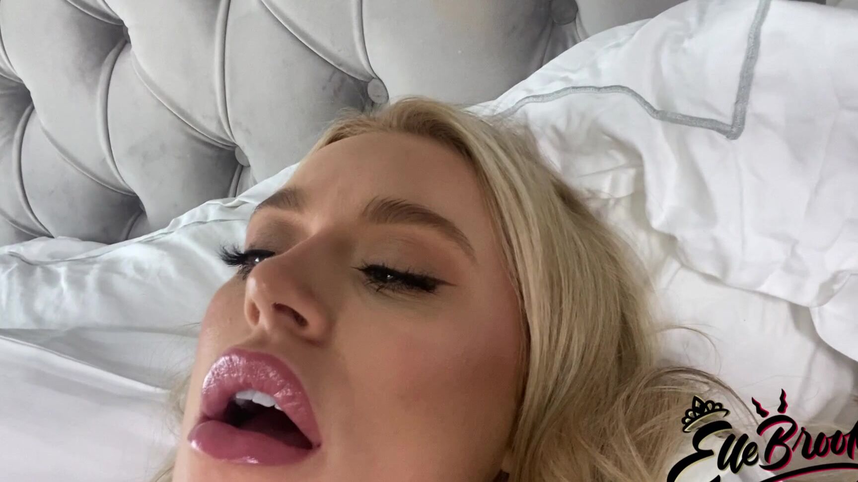 Thedumbledong Sometimes When I M Really Horny There S No Time To Set Up My Camera I Just Have To Hold M