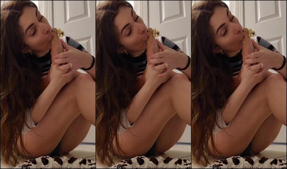 Thedavinagold Cake Self Worship I Wanted To Give You And Myself A Sweet Treat Watch Me Stick My Fee