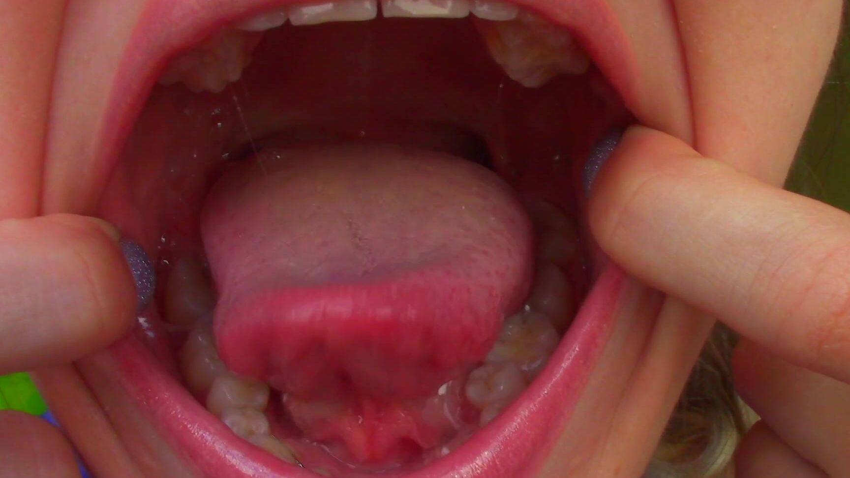 "Goddess Vanessa" lip fetish, mouth fetish, tongue fetish, uvula fetish, teeth Inside My PINK MOUTH Manyvids