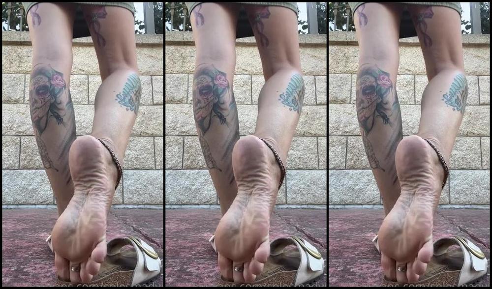 Solesmad Fetish Queen Aka Solesmadvip Onlyfans So Comfy And Sexy Birkenstock Before Going To The Hospital Stopcancer I Took These Video Enjoy