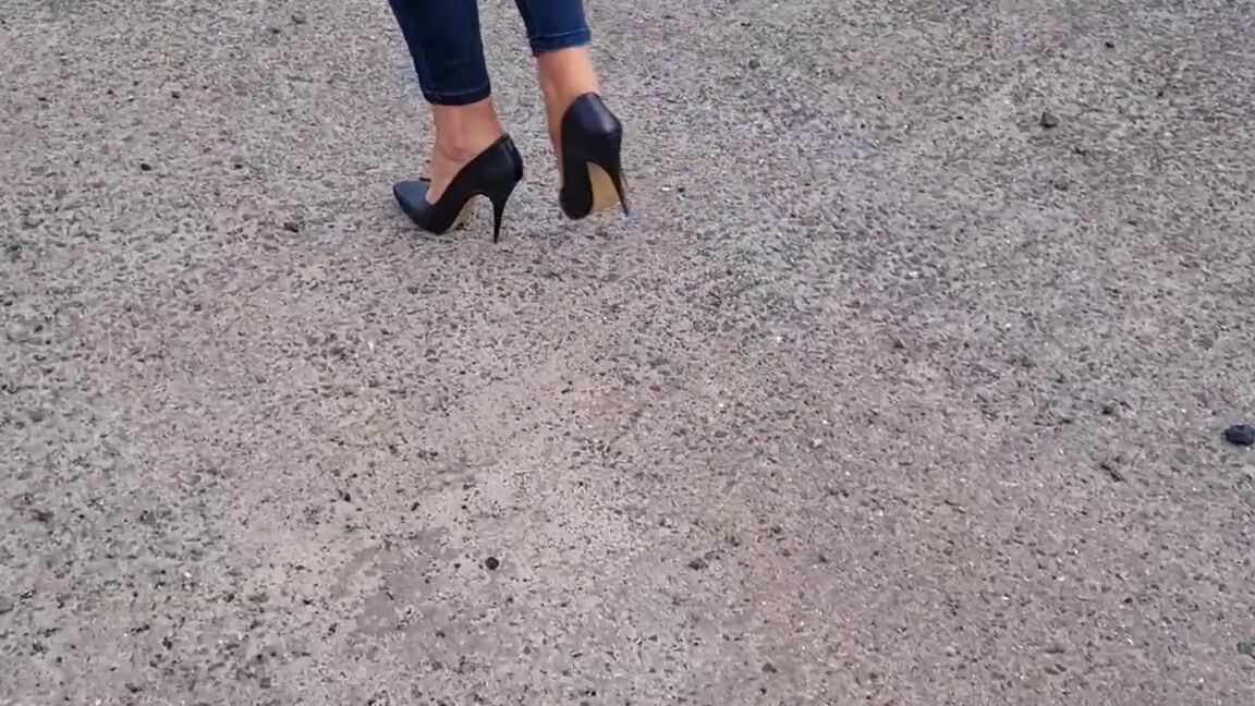 Kats Worn Heels Nicknamed Katswornheels Onlyfans I Love The Sound These Heels Make When I Walk On Concrete The Metal Heels Tips