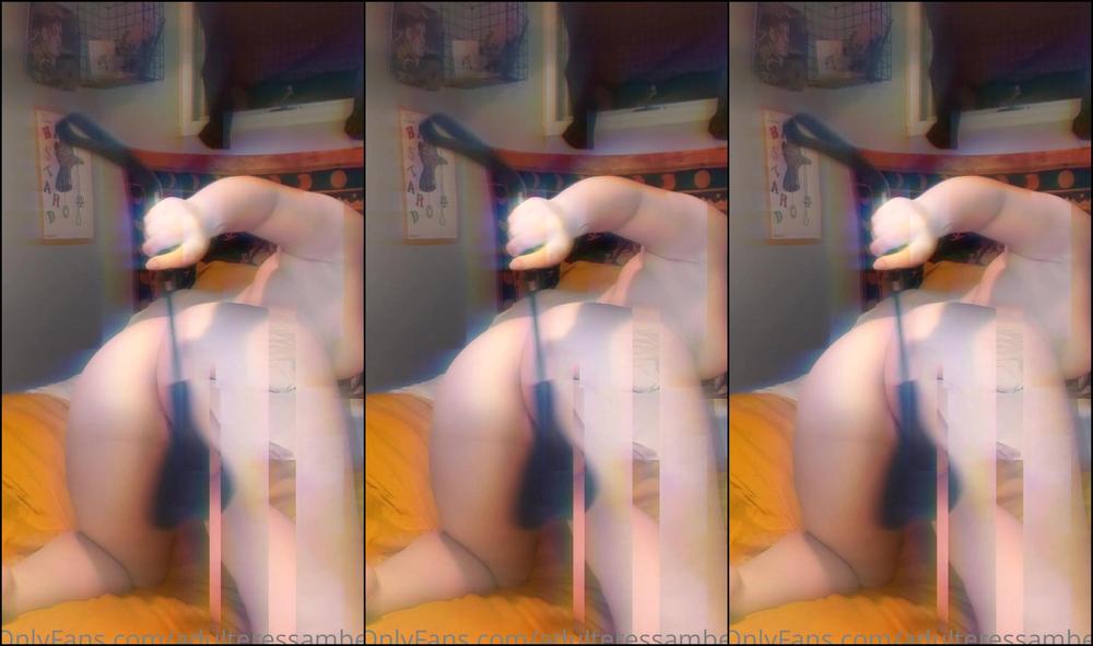 adulteressamber-22-12-2020-1495001431-feeling-myself-literally