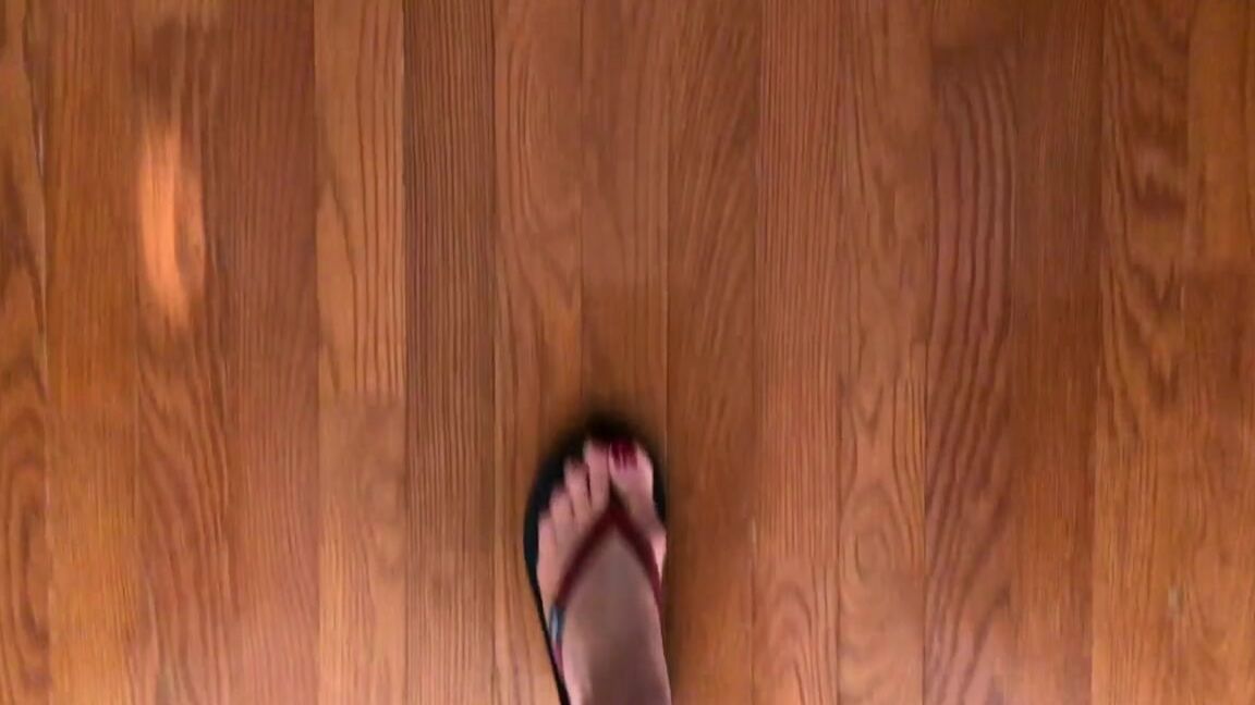 Janetmasonfeet Onlyfans Pov Summer Flip Flops Walkshot Just Now If You Like The Sound Of Flip Flops Youll Love This Nw