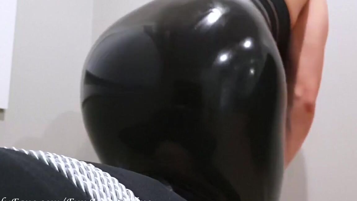 Goddess Mercy Aka Funaussiefilms Onlyfans So What Do You Think Of My Latex Pencil Skirt Bitch Im Absolutely In Love Withp