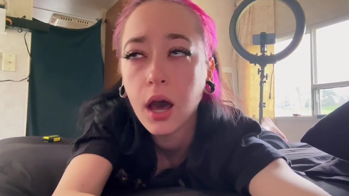 Emma Solid Vlog Jeff Goes Straight For My Asshole Shower Shave Smoking Late Night Blowjob Ba