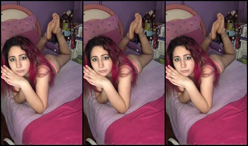 Gia S Feet Nicknamed Footsiebab 03 24 2021 Onlyfans Video Teasing You In The Pose With Count Back At The End