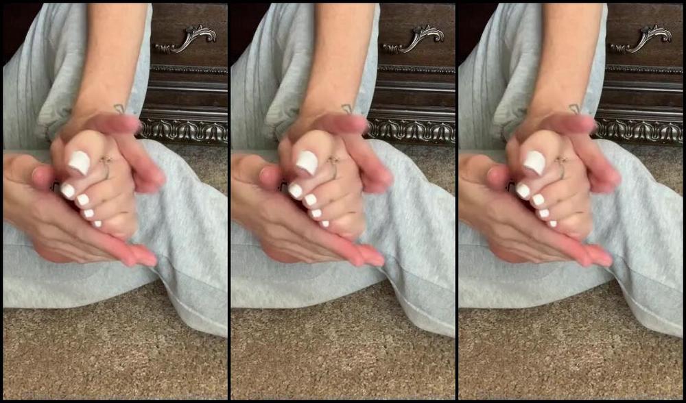 Waifu Jess Nicknamed Waifufeetmilkog Onlyfans Lotion