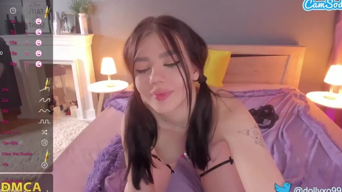 dollyxo-CamSoda-2023-04-17_02-39-50_002 Web Cam