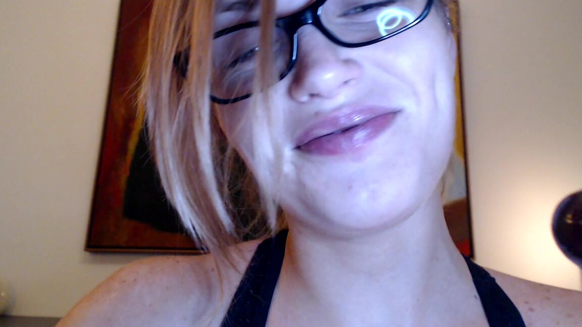 Goddessclaudia How Many Licks Does It Take