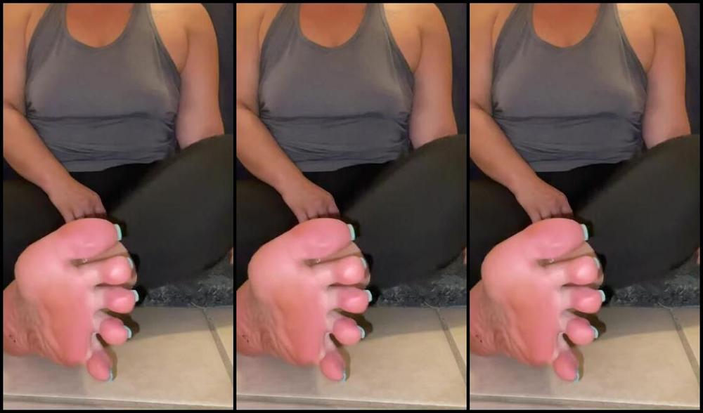 Aminamarie Onlyfans Ready To Wash These Stinky Feet