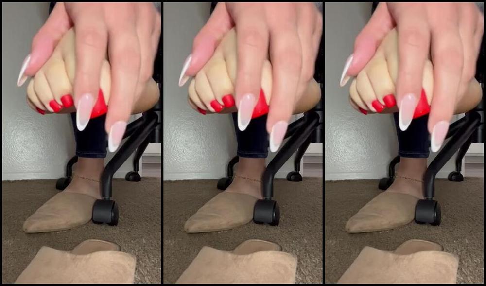 Dafootgoddess1 Foot Fetish 02 29 2024 Onlyfans Video If I Teased You Like This At My Desk Would You Enjoy Being My Co Worker