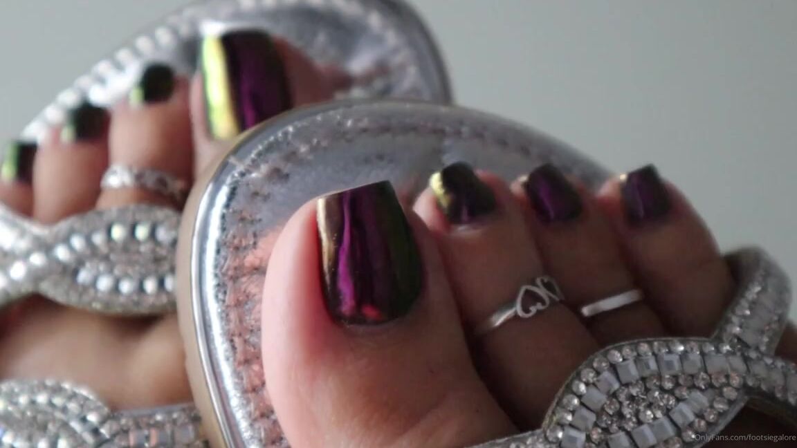 Footsiegalore Onlyfans New Slides And Wiggling Toes Close Up Video