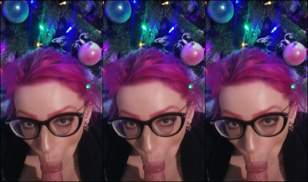 Pinkys Toes Nothing Better Than Sucking Your Cock Under The Christ