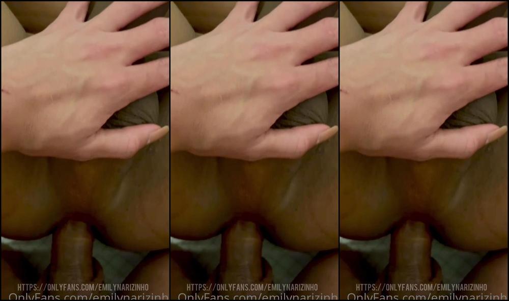 Emilynarizinho My Friend Moreno Tatuado Came To Sleep Here At Home I Got Very Horny Watching Him On The