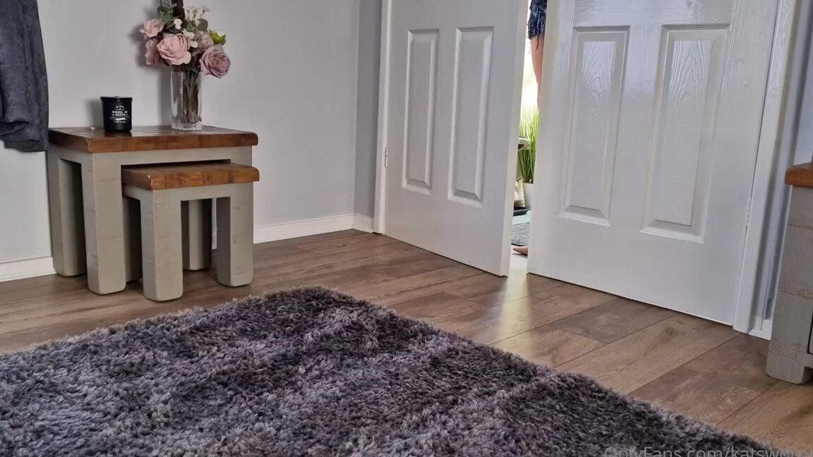 Kats Worn Heels Nicknamed Katswornheels Onlyfans Or Should I Go Out In My Nude Kate 100S