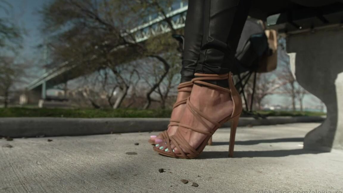 Alexia Ramsey Onlyfans My New Spring Colors Inspired Pedi Mani Thanks To A Wonderful Sponsor Do You Like The Color