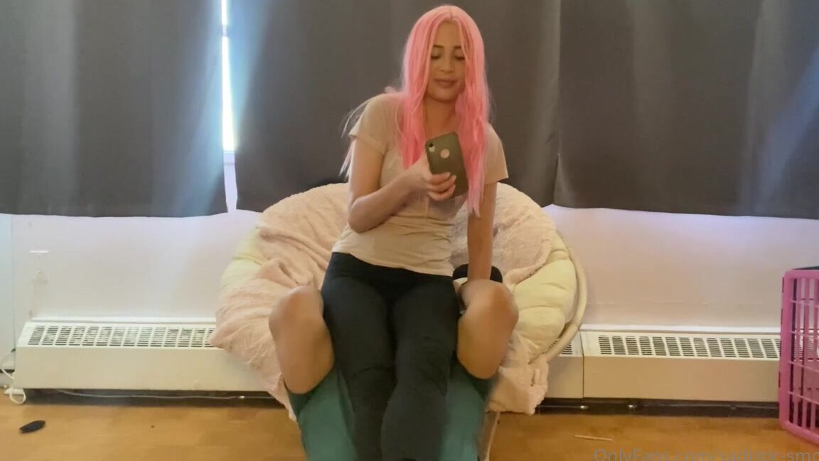 Sadistic Smother Stinky Shoe Sniffing Yoga Pants Smothering Mistress Alexis K Sadistic Queen Mistre