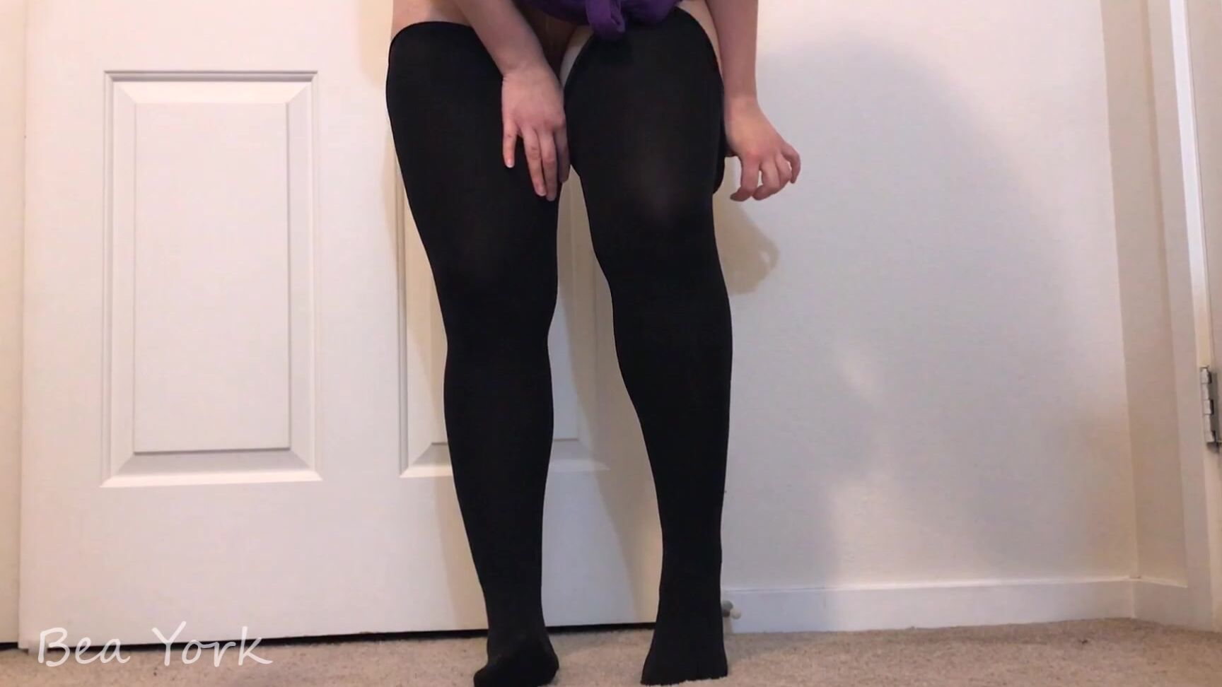 Cum Countdown,Feet,JOI,Masturbation,Nipple Play bea york a little bit of foot tease and joi ManyVids