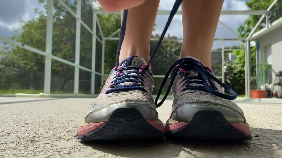 Ivorysoles Onlyfans 07 27 2021 Shoe Video Of The Week Who Loves Sneaker Sniffing Definitely My Oldest Pairp