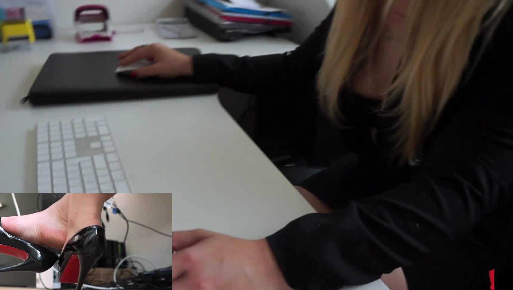 High Heels, Secretary, Vibrator, Upskirt, POV julieskyhigh angie slutty secretary ManyVids