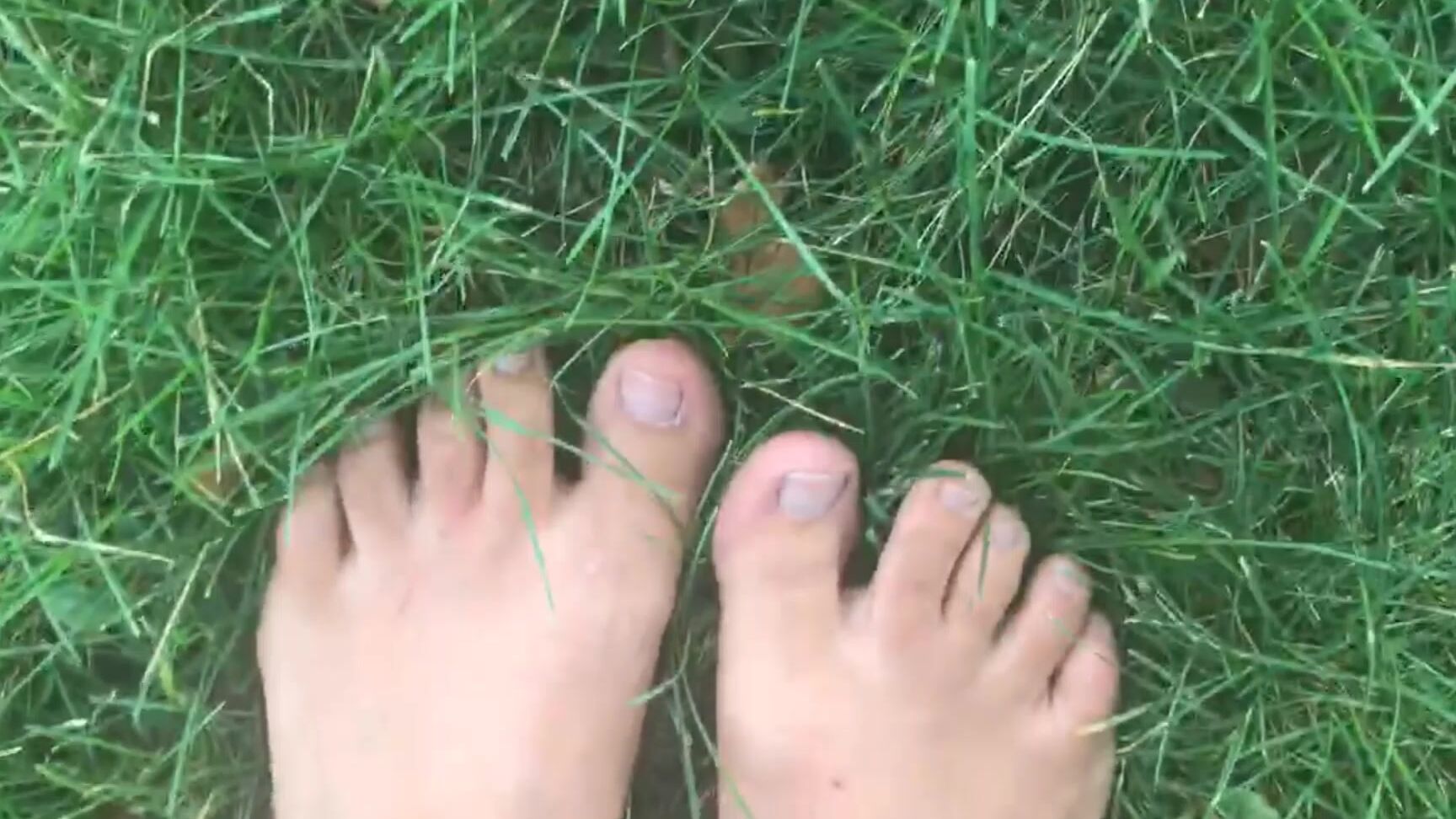 "Alexis Load" cumplay, dirtyfeet, feet, walking Dirty cum feet manyvids