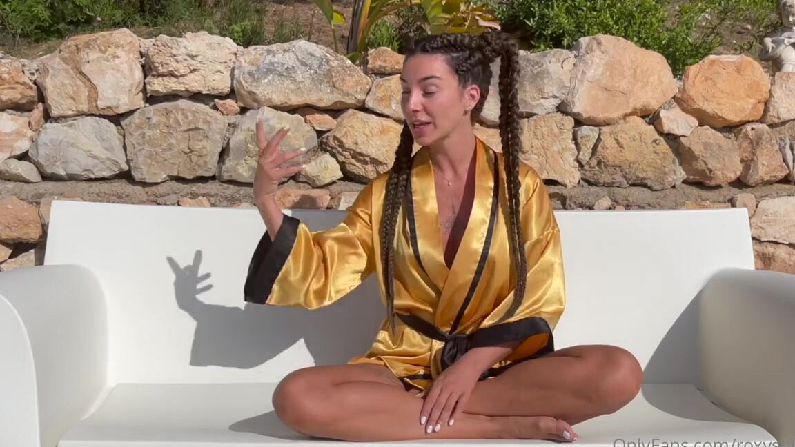 Roxysdream Onlyfans Finally I Can Re Upload My Popular Threesome Tutorial I Know Many Of You Are Fantasising Aboutp