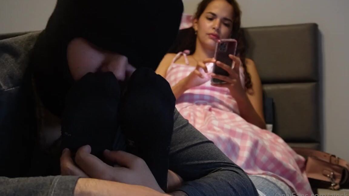 Queen Aleska Feet Nicknamed Aleskafeet Onlyfans It Excites Me To See How He Loves To Worship My Feet