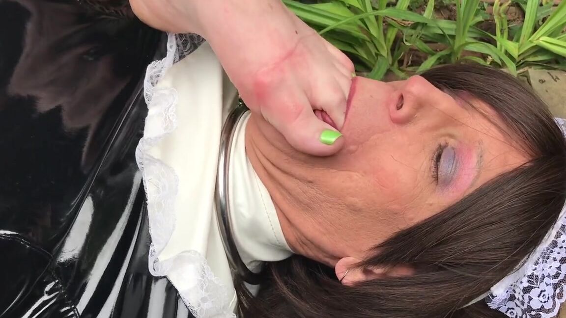 Vivienne L Amour Aka Vlproductionsuk Onlyfans 15 Mins Of Luxury With Two Goddesses And Their Toys The Humiliation Garden Party