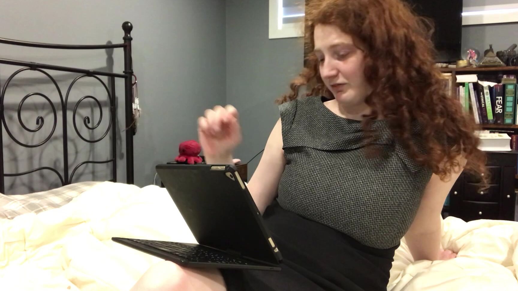 Thattrixiegirl Fully Clothed Dick Rating