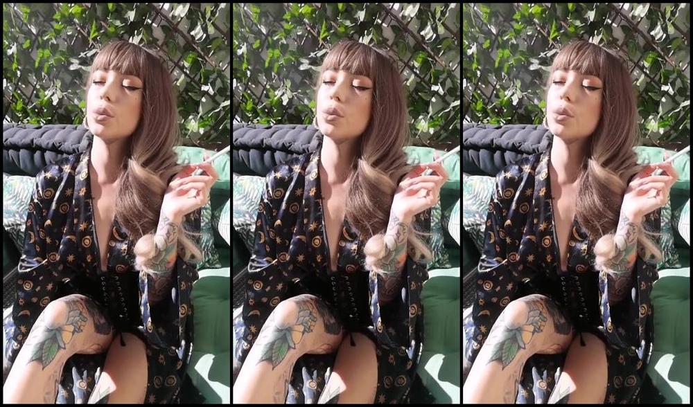 Queen Kinkerbell Nicknamed Kinkerbell23 Onlyfans Ill Be Back Filming Custom Content This Week Im Still Enjoying My Break In The