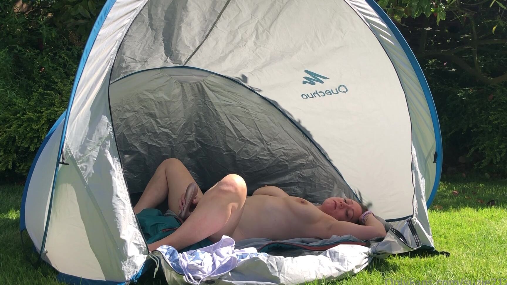 Suzie Love Who Wants To Come And See What S Inside My Tent