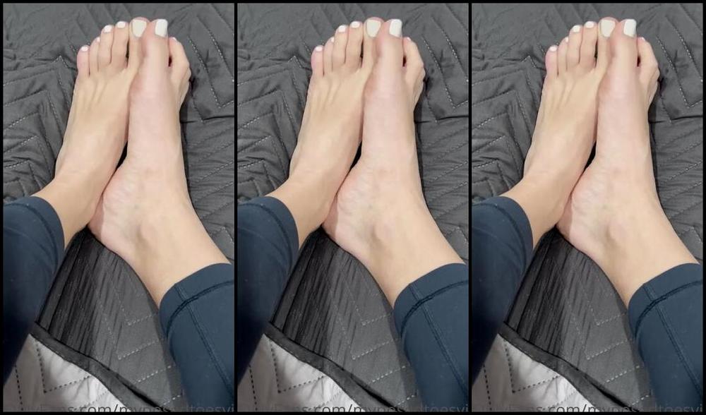 Brooke Jones Nicknamed Myposedtoesvip Onlyfans Be A Good Boy And Cum For