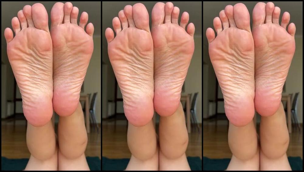 Cute Lily F33T Nicknamed Cute Lily F33T 11 10 2023 Onlyfans Video Enjoy