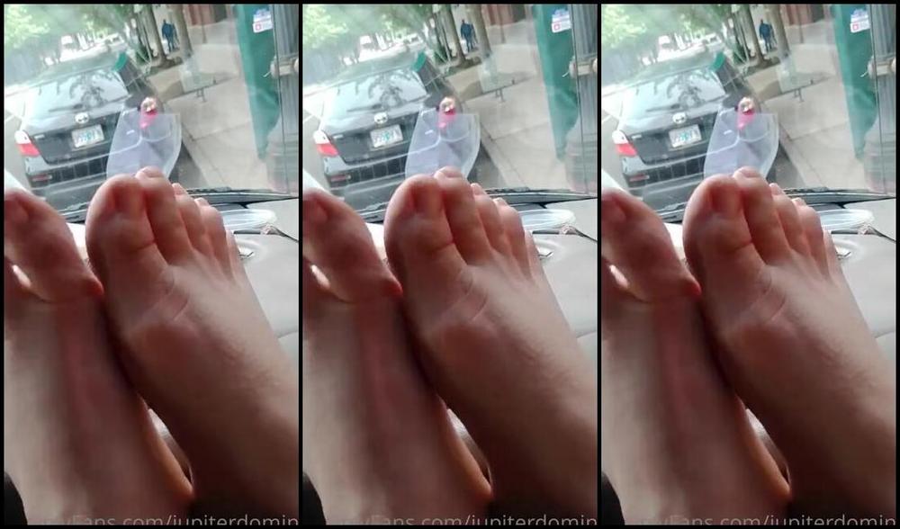 Jupiter Domina Nicknamed Jupiterdomina Onlyfans My Feet Are Covered In Little Bumps Because Of My Shoes