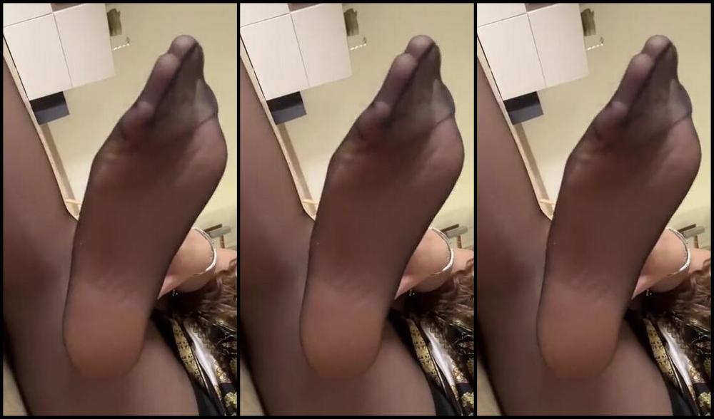 Yourdiamondvip Onlyfans Would You Like To Smell My Nylon Love I Imagine Youtaking Off Them And Smelling Them For Good