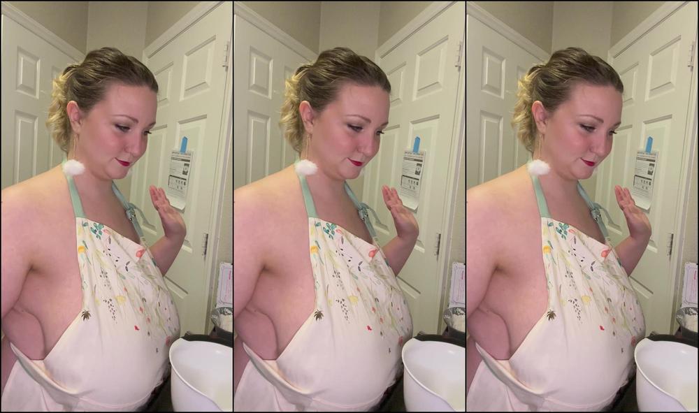 Hunnythorne 3130799566 12 19 2023 I M Doing Some Christmas Baking Today Haha It S No Secret I Have A Massive Sweet