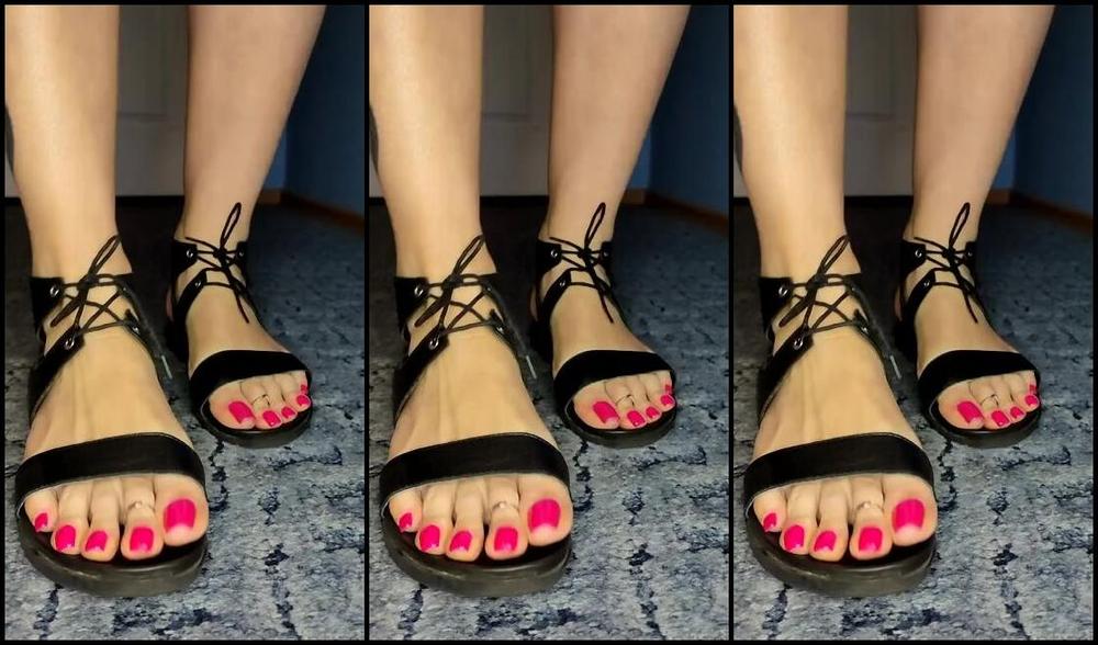 Olga Infinity Aka Olgainfinity Onlyfans You Probably Also Miss The Summer When Girls Wear Sandals 9
