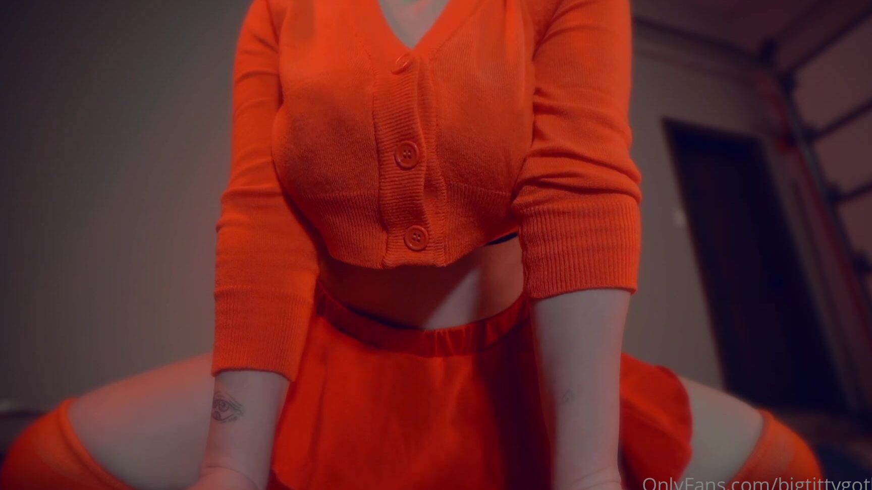 Bigtittygothegg Velma Is Left In A Grimy Garage And She S