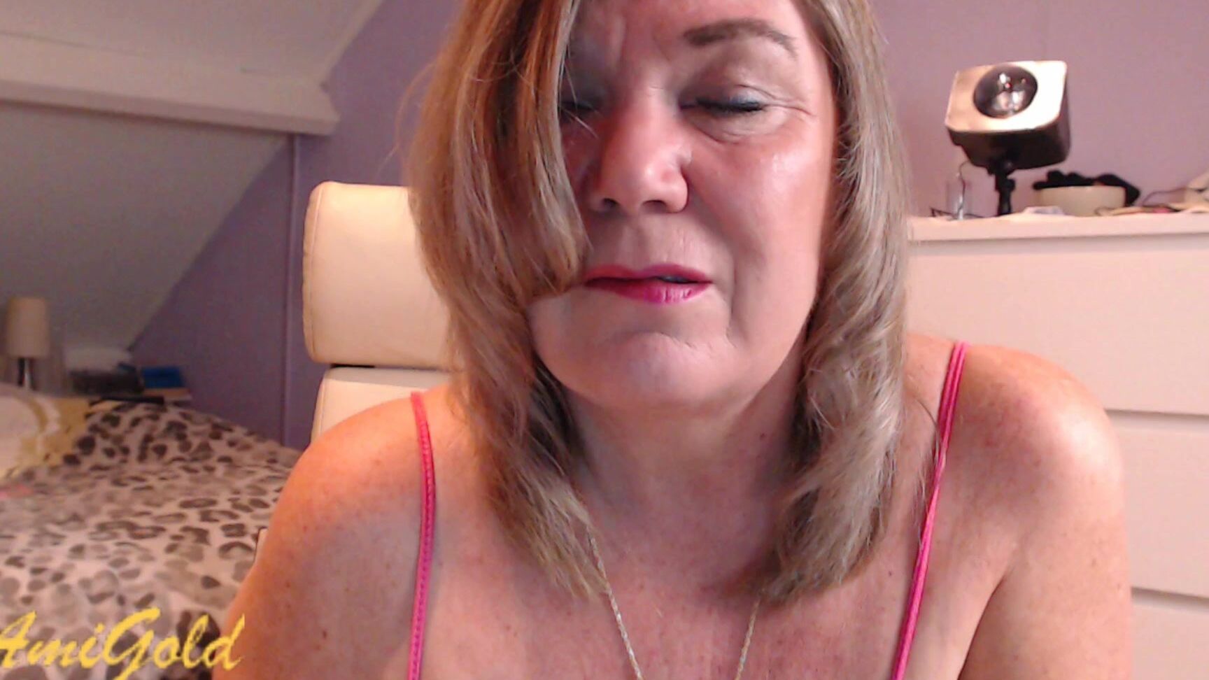 Manyvids, AmiGold, Jerk Off Instruction, Titty Squeezing, Cum Countdown, Mature, JOI3D, Oculus Rift, VR, 180, VR Porn, POV amigold joi over my tits Amateur