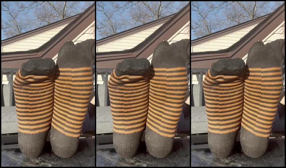 Greek Goddess Li Aka Greekli77 Onlyfans These Socks Smelled Like Straight Vinegar When I Took Them Off Yks