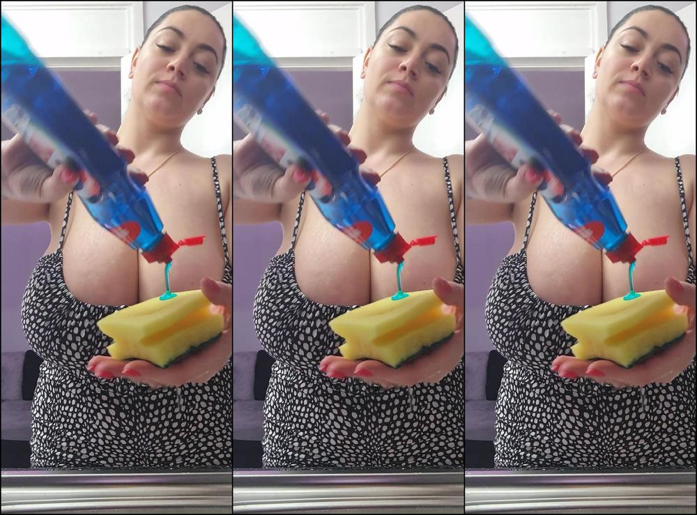 bklara11-22-02-2021-2038474952-few-of-my-neighbours-was-watching-me-while-i-was-trying-to-do-my-dishes-