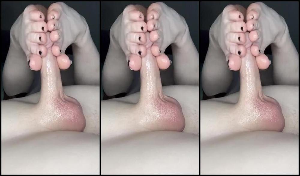 Nikkisoless 10 30 2024 Onlyfans Video He Really Enjoys Grabbing My Ankles And Fucking My Feet I Love Being Used By Him