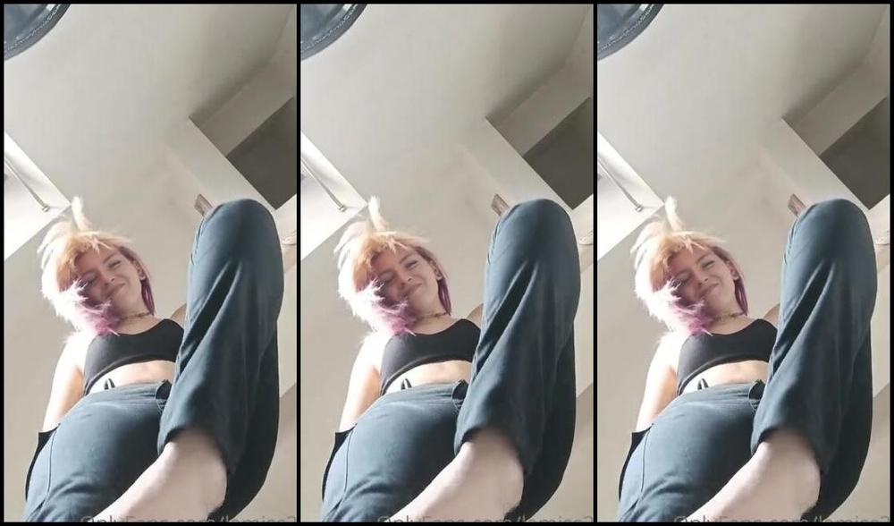 Laamiss23 Nicknamed Lamiss23 06 22 2023 Onlyfans Video Ti Schiaccio Inutile Formichina