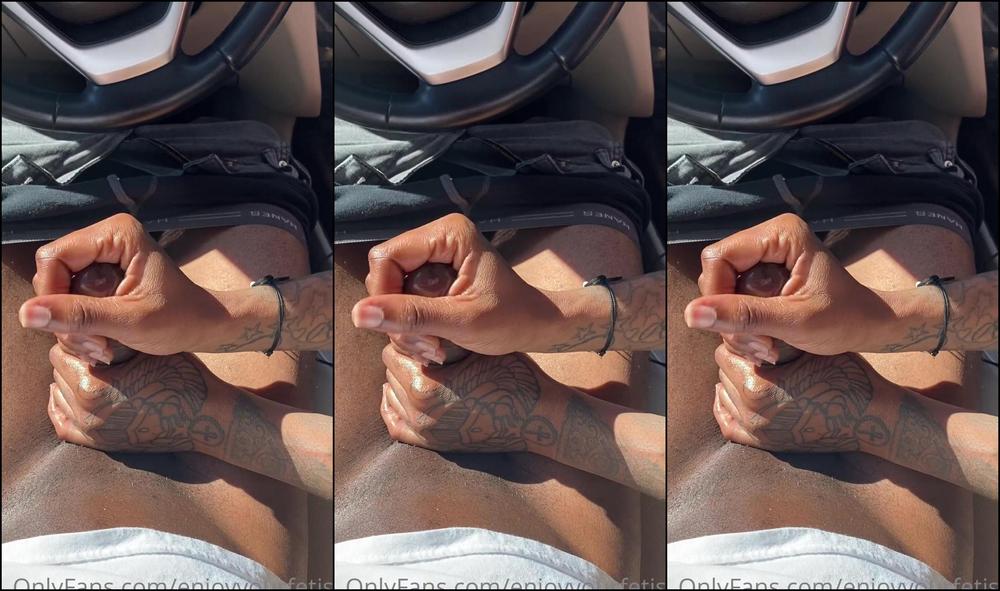 Enjoyyourfetish I Pulled Up On Fineeassmo Devil Hands Mo For A Stress Relieving Handjob To