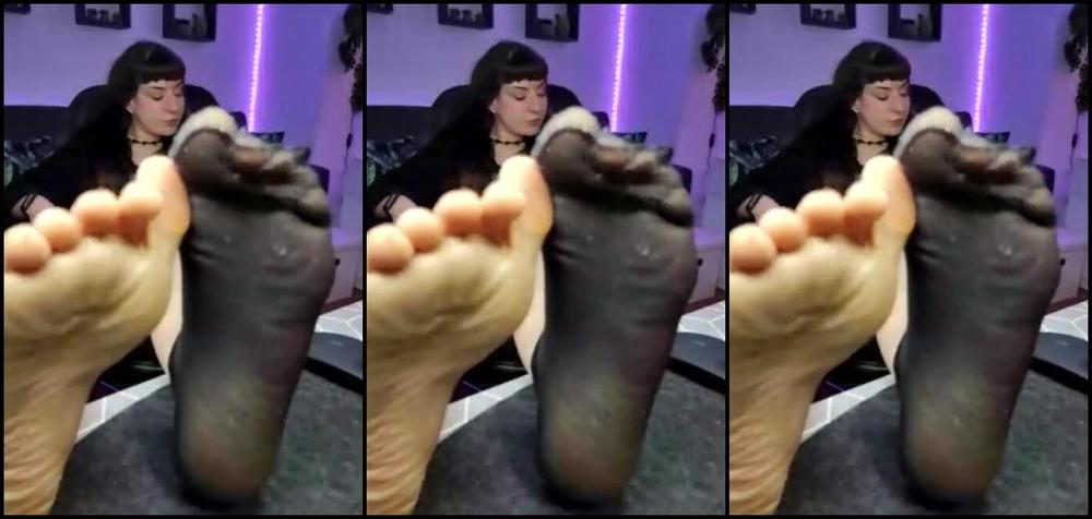 Erisfeet Onlyfans Live Del 11182021 Sweaty Feet Premium