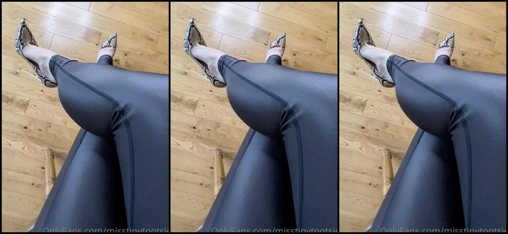 Misstinytootsies Onlyfans Pov You Re Waiting In The Salon For Your Girlfriend S Hair Appointment To Be Over You Hear The Bell