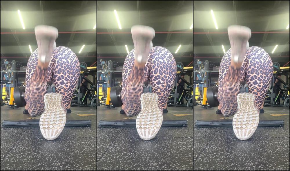 Elahunteroficial This Leggings Made Me Feel So Savage Estos Leggings Me Hicieron Sentir Muy Salvaj