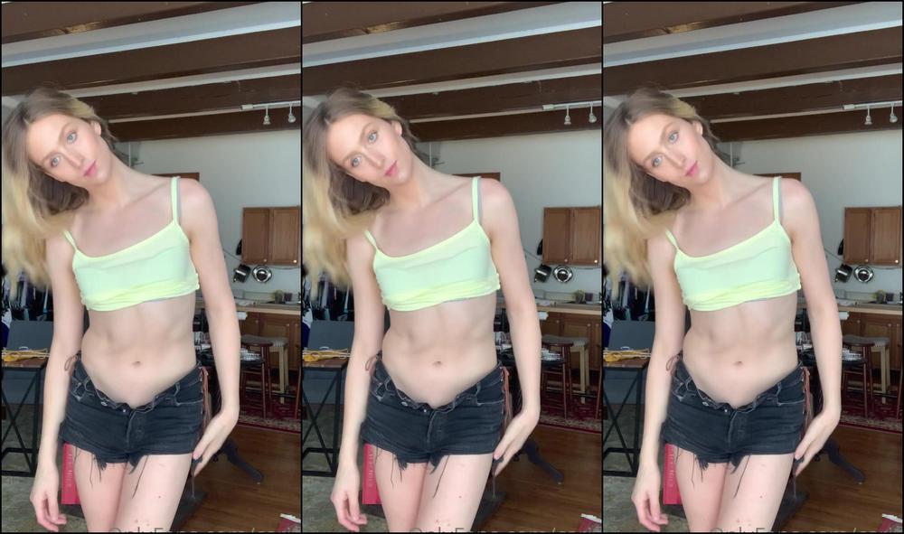 Cariek 2956239238 07 26 2023 Can You Tell I Only Workout Abs Amp Ass Swipe For A Dif Angle