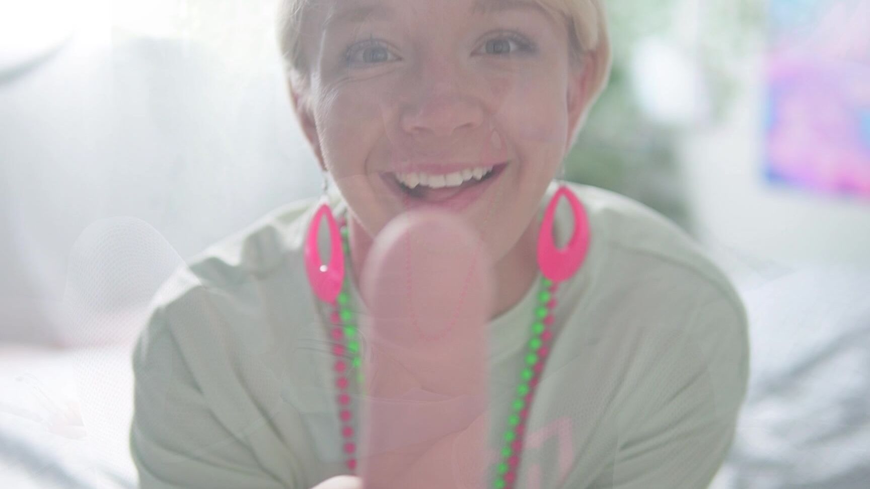 "Jolie Lyon" blowjob, daddy roleplay, daddys girl, family, taboo daughter blows you to go to a party manyvids